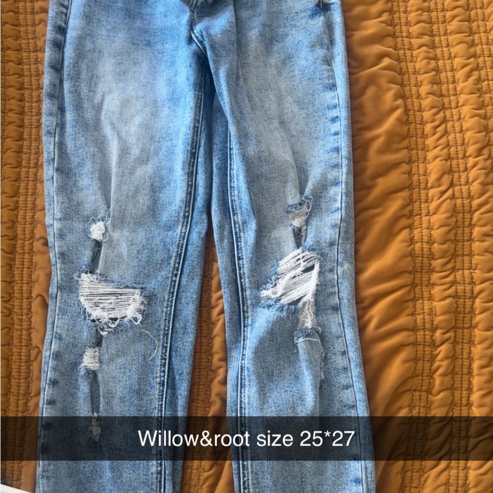 Willow & Root Light Blue Distressed Cropped Jeans